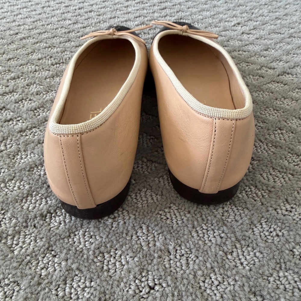 CHANEL Beige and Black Cap-Toe Ballet Flats - Picture 3 of 3